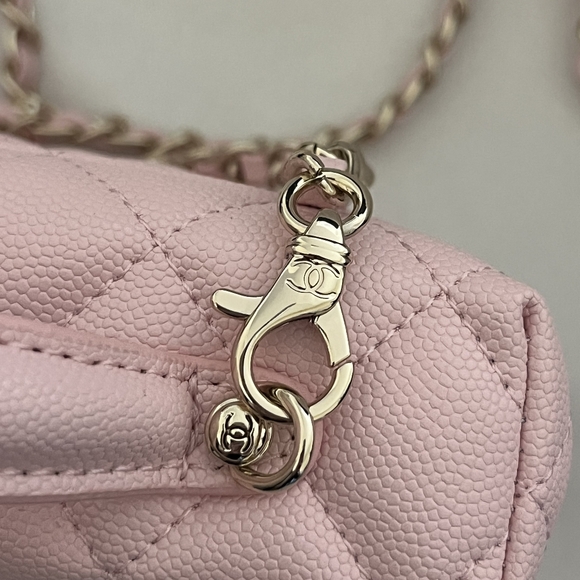 Chanel VIP Makeup Bag - Picture 6 of 10